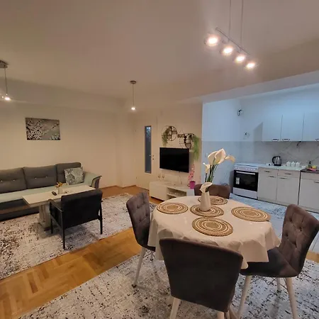 Elenaapartmaniohrid Apartment